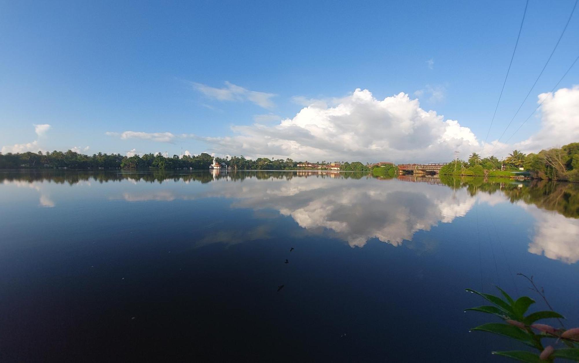 Villa River View Aluthgama Exteriör bild