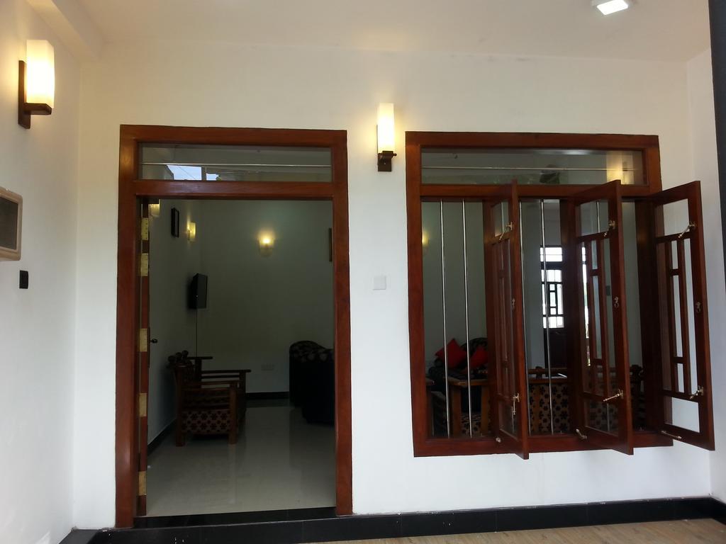 Villa River View Aluthgama Exteriör bild